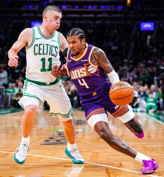 布朗41分率凯尔特人逆转太阳 布克40分难救主队