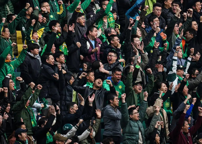 中超第三轮创上座纪录 国脚集结赴澳备战国际赛