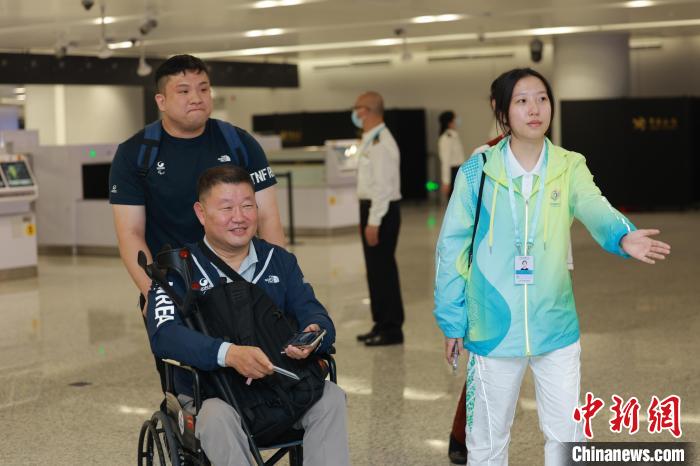 杭州亚残运会抵离服务全面启动 多国代表团顺利