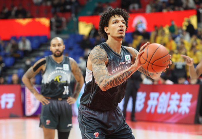 深圳双杀吉林豪取7连胜反超北京升至联赛第四