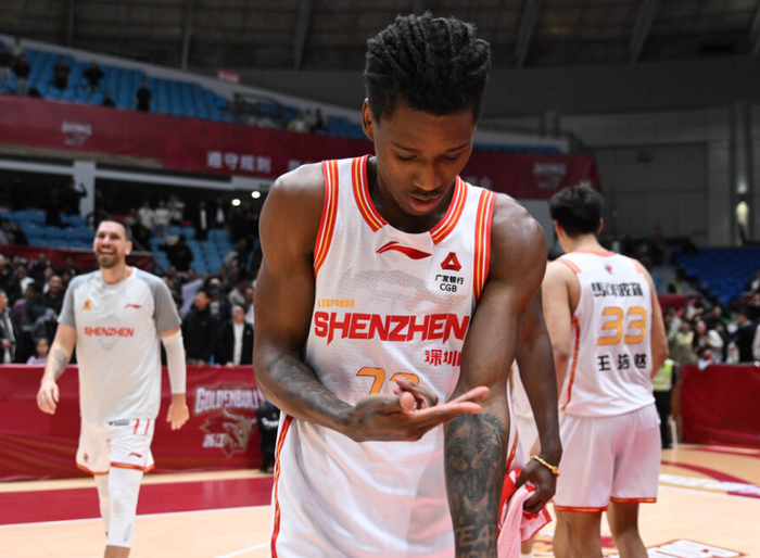 深圳双杀吉林豪取7连胜反超北京升至联赛第四