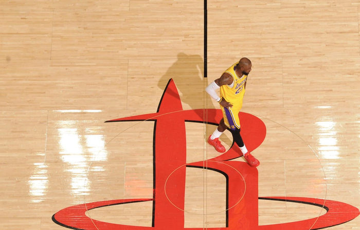 詹姆斯连续三场稳定输出13投7中 球队战绩稳步提